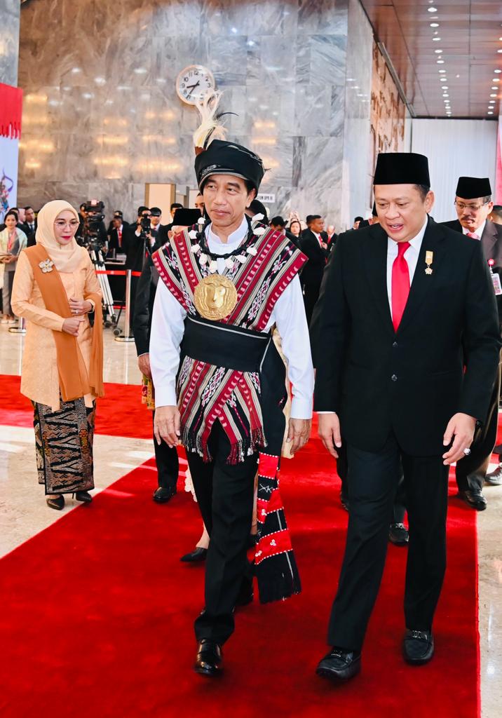 Deretan Baju Adat Jokowi di Sidang Tahunan MPR dari 2017-2023
