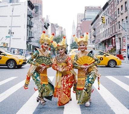 Tampil di New York, Kembalikan Baliku Bikin Ratusan Pengunjung Terpukau