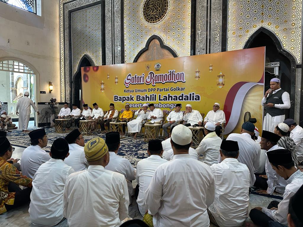 Safari Ramadan ke Ponpes Pasuruan, Bahlil Sebut Peran Ulama Penting untuk Persatuan Indonesia