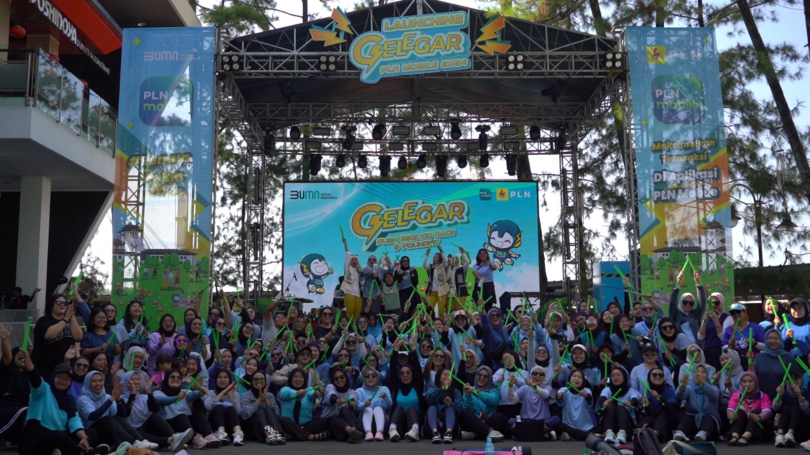 Diluncurkan di Bandung, Gelegar PLN Mobile 2024 Disambut Antusias Pelanggan