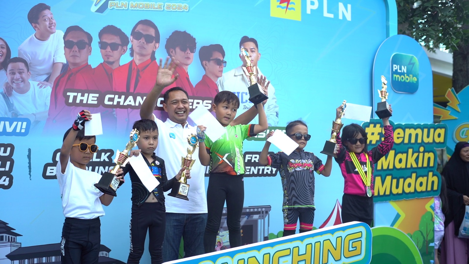 Diluncurkan di Bandung, Gelegar PLN Mobile 2024 Disambut Antusias Pelanggan