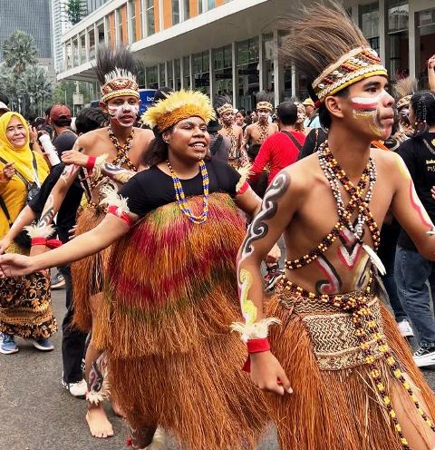 Meriah! Festival Noken Tanah Papua Ramaikan Sarinah dengan Seni dan Budaya