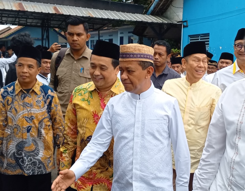 Sejalan dengan Visi Golkar, Bahlil Beri Bantuan Modal Usaha ke Ponpes Darussalam Ciamis