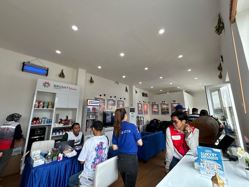 Serambi MyPertamina Hadir di KM 43, Pemudik Bisa Cukur dan Pijat Gratis