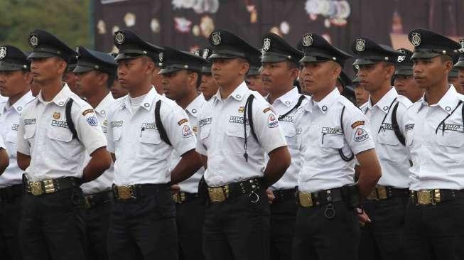 Intip Evolusi Seragam Satpam dari Masa ke Masa