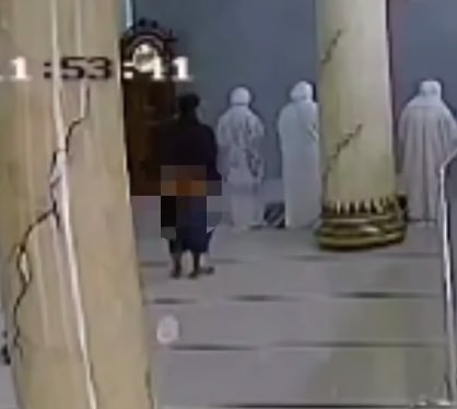 Viral! Pria Ini Lecehkan Perempuan yang Sedang Salat di Masjid Bojonegoro