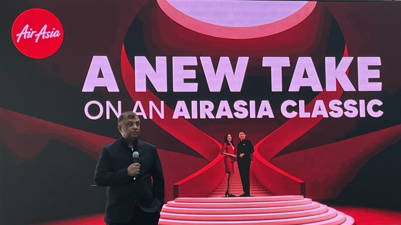 AirAsia Perbarui Kebijakan Seragam Pramugari, Kini Bisa Berhijab