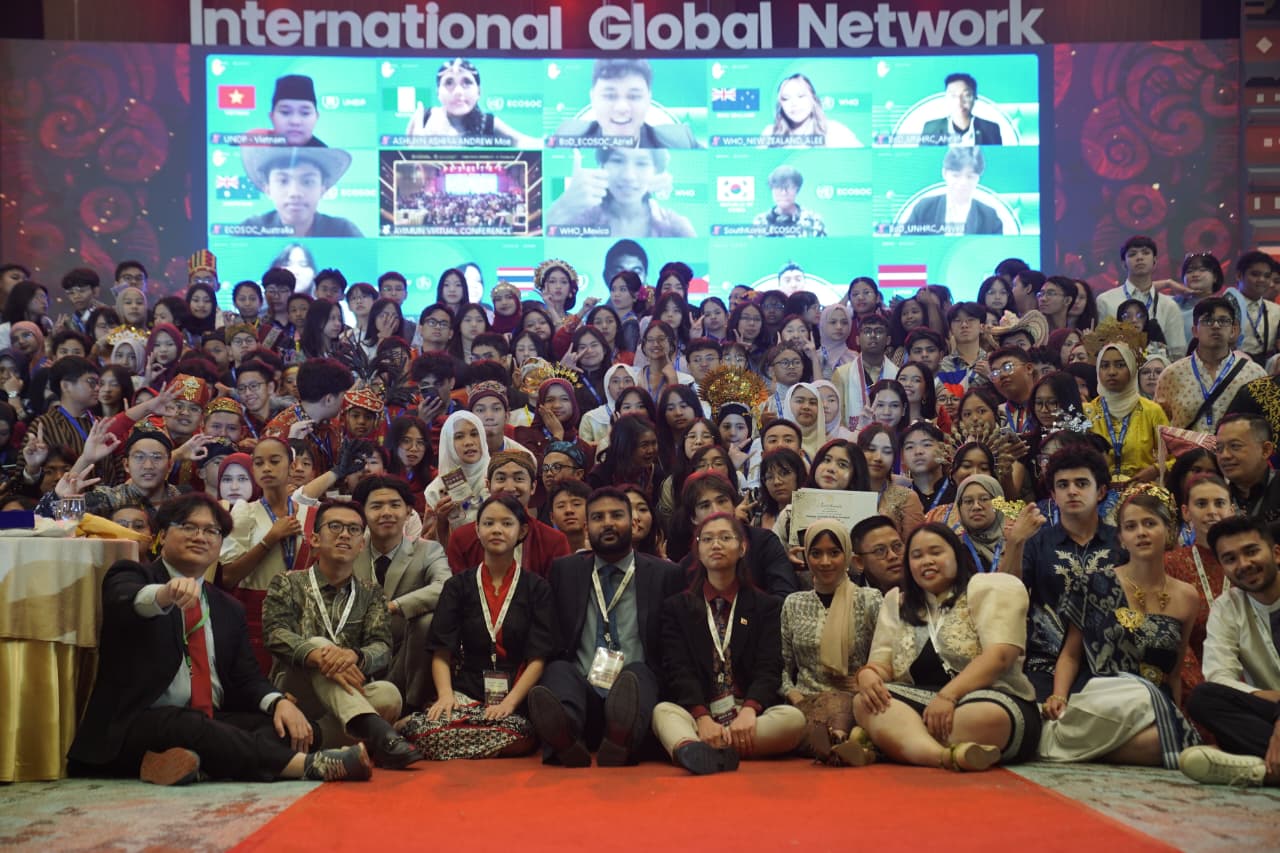 700 Peserta dari 20 Negara Meriahkan Forum Diplomasi Internasional AWMUN XII