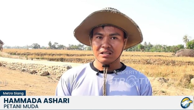 Petani muda Bontonyeleng, Hammada Ashari, menilai infrastruktur pertanian yang memadai akan membuka peluang ekonomi yang lebih baik bagi generasi milenial di pedesaan_ (dok_ Metro TV)