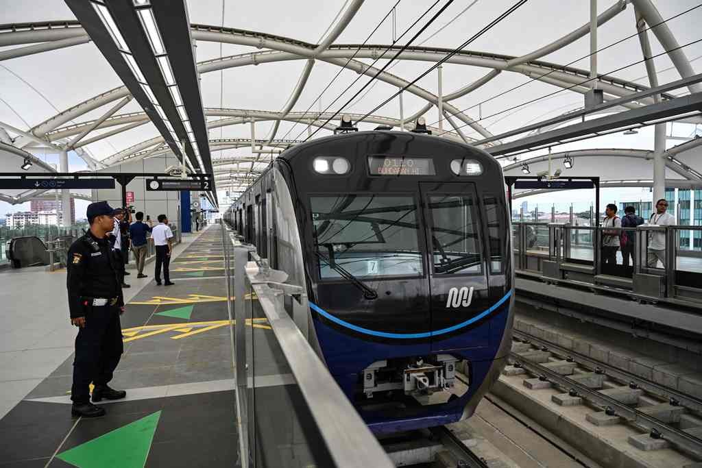 Transportasi publik MRT_ ist