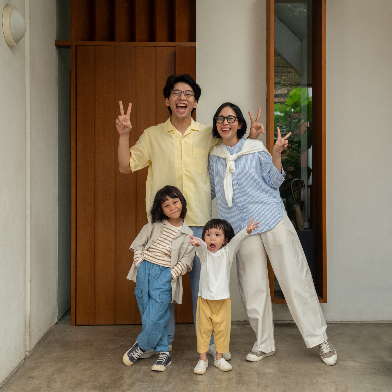 Intip Inspirasi Gaya Lebaran Keluarga Selebritas Bersama Uniqlo