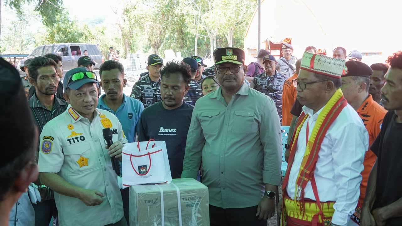 Mendagri Pastikan Bantuan untuk Rumah Warga yang Terdampak Gempa di Manggarai Timur