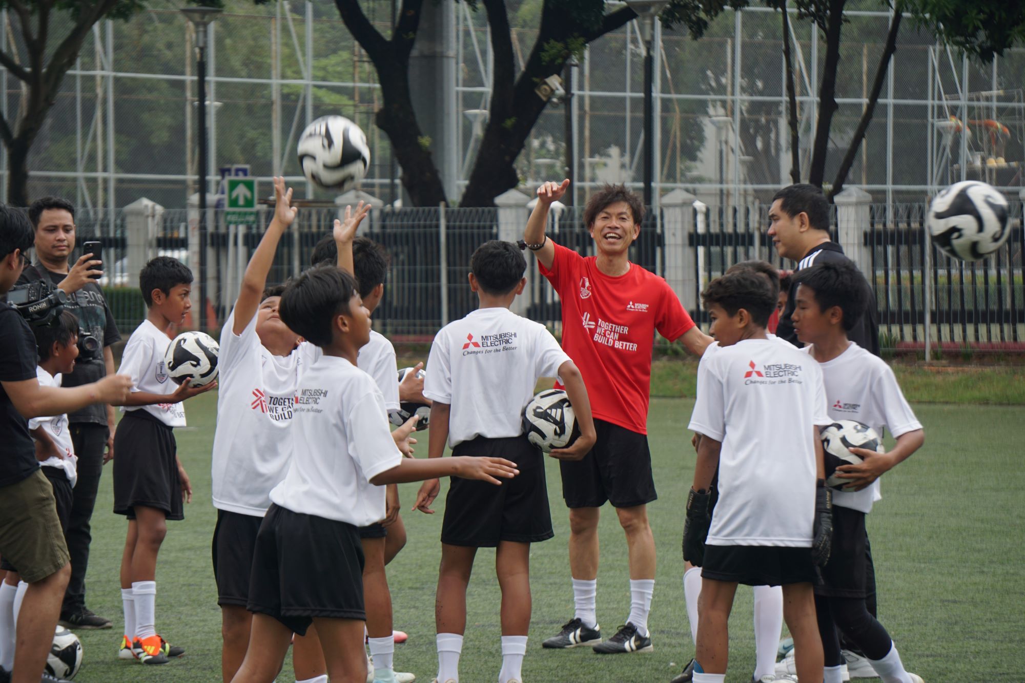 Pelatih Legendaris Jepang Takjub dengan Potensi Bibit Sepak Bola Tanah Air