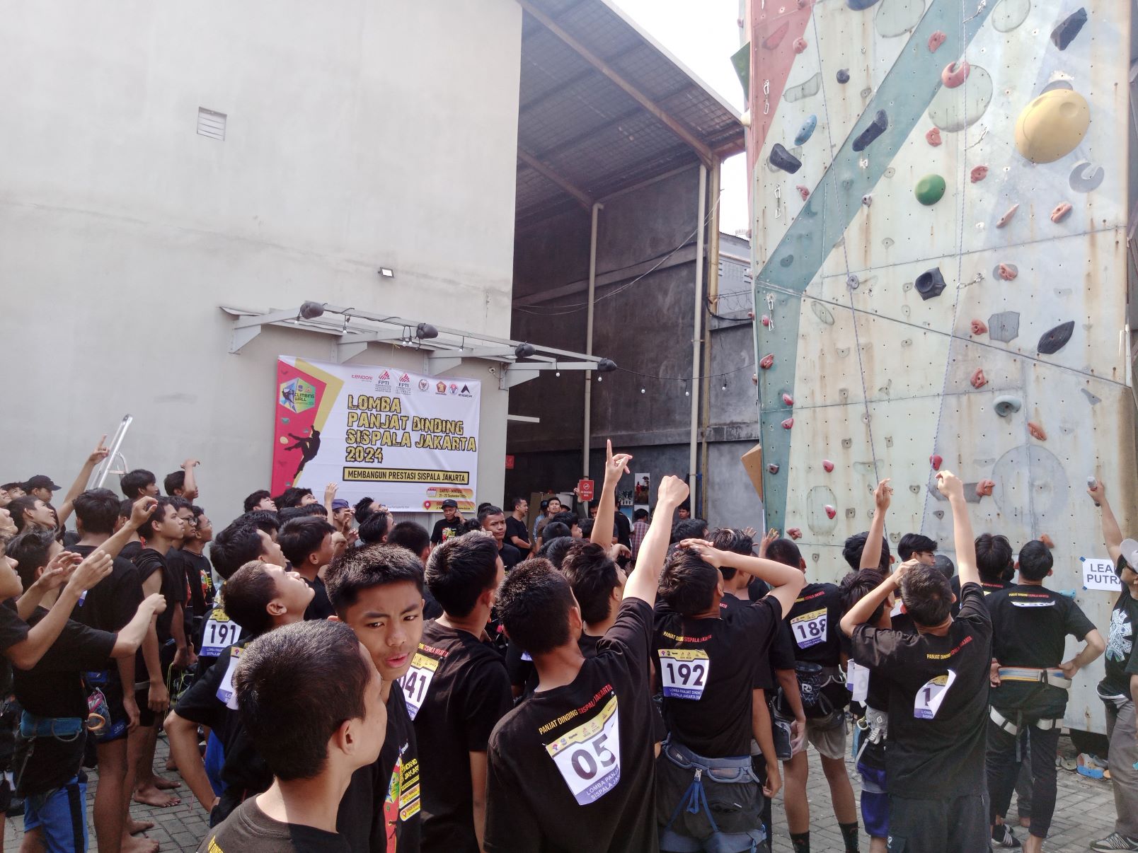 Bangun Karakter dan Prestasi Remaja lewat Lomba Panjat Dinding Sispala Jakarta 2024