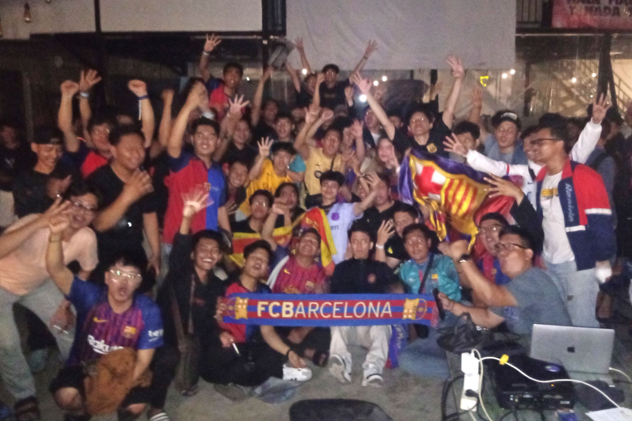 Euforia El Clasico Terasa hingga ke Jakarta, Fan Membludak saat Nobar tapi Tetap Aman