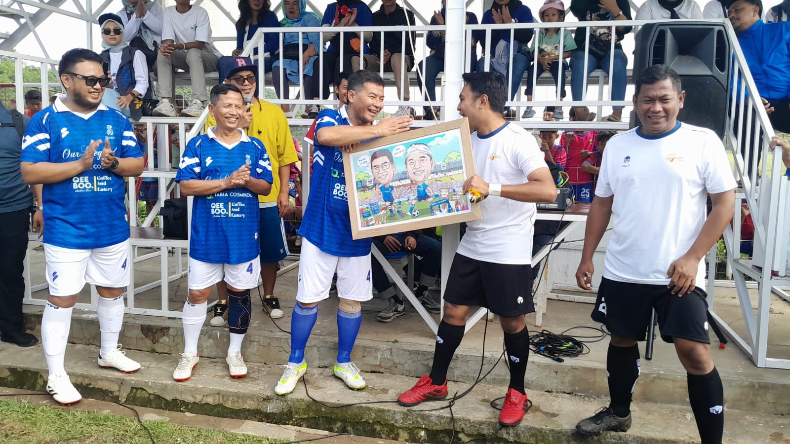 Laga Persahabatan Legenda Persib vs Seejontor FC jadi Ajang Silaturahmi dan Pembinaan Sepak Bola Usia Muda