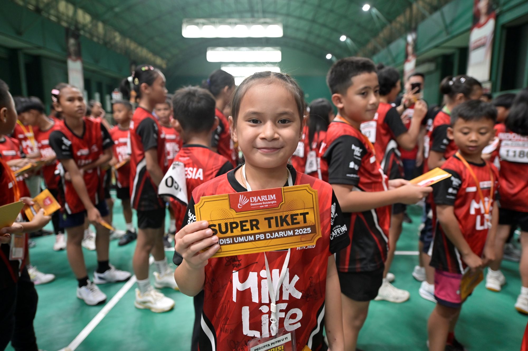 50 Pebulu Tangkis Muda Raih Super Tiket Audisi Umum PB Djarum 2025