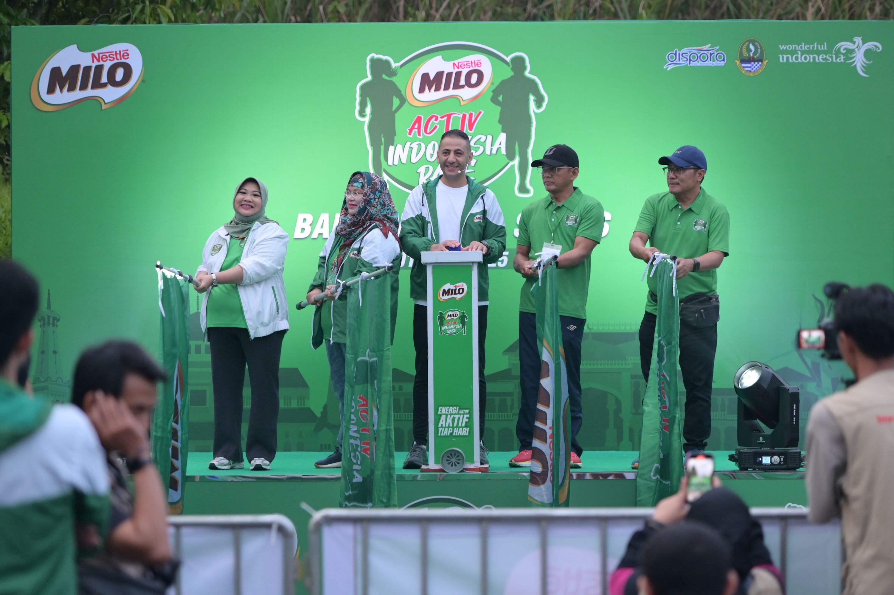 Ribuan Peserta Ramaikan Lomba Lari Road to MILO ACTIV Indonesia Race 2025 Bandung Raya Series