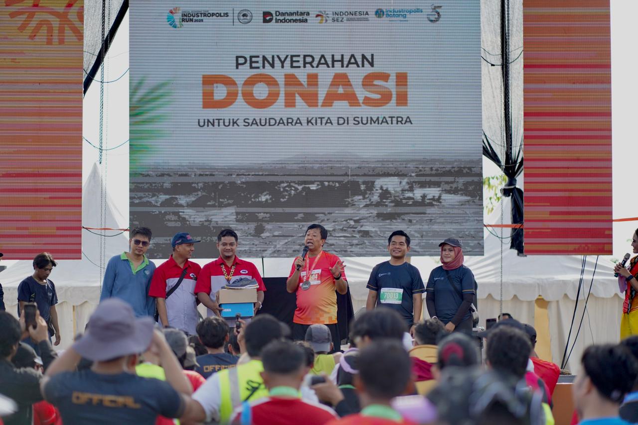 Sambil Berdonasi untuk Sumatra, Ribuan Pelari Meriahkan Industropolis Run 2025