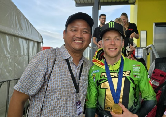 Pembalap Kawasaki Romain Febvre Segel Juara MXGP 2025