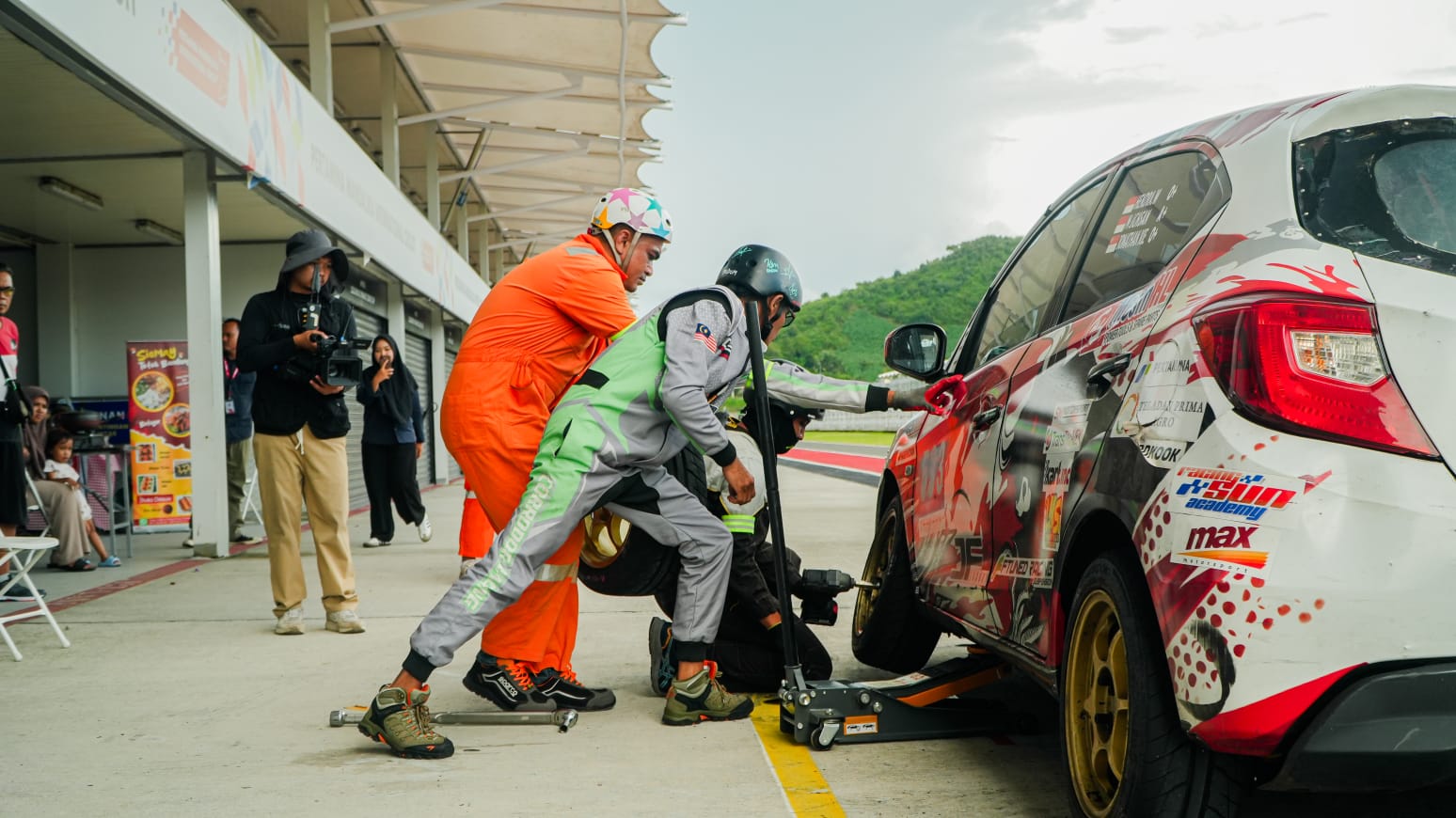 Hasil Lengkap Balap Ketahanan Pertamina 6 Hours di Sirkuit Mandalika