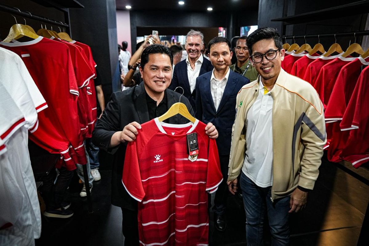 Bangganya Erick Thohir, Jersey Timnas Indonesia x Kelme Bawa Unsur Tenun dan Batik ke Lapangan Hijau