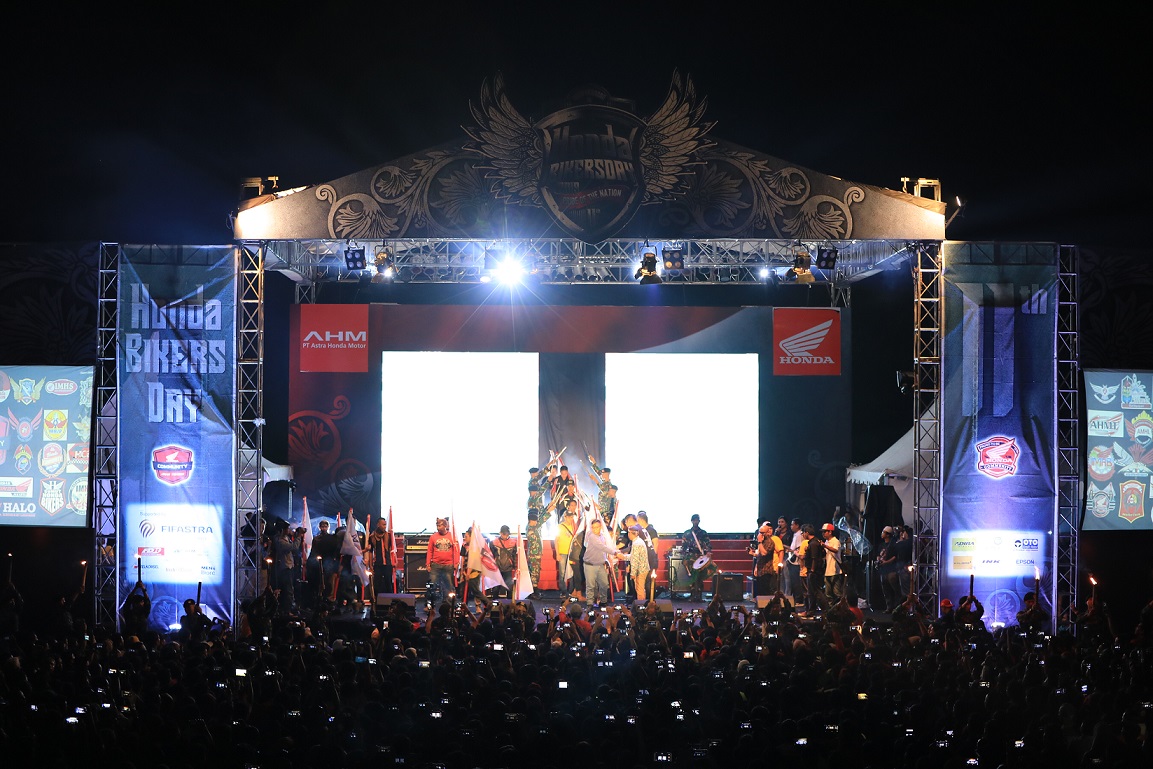 Puncak HBD 2023, Belasan Ribu Bikers Honda Merapat ke Kota Malang