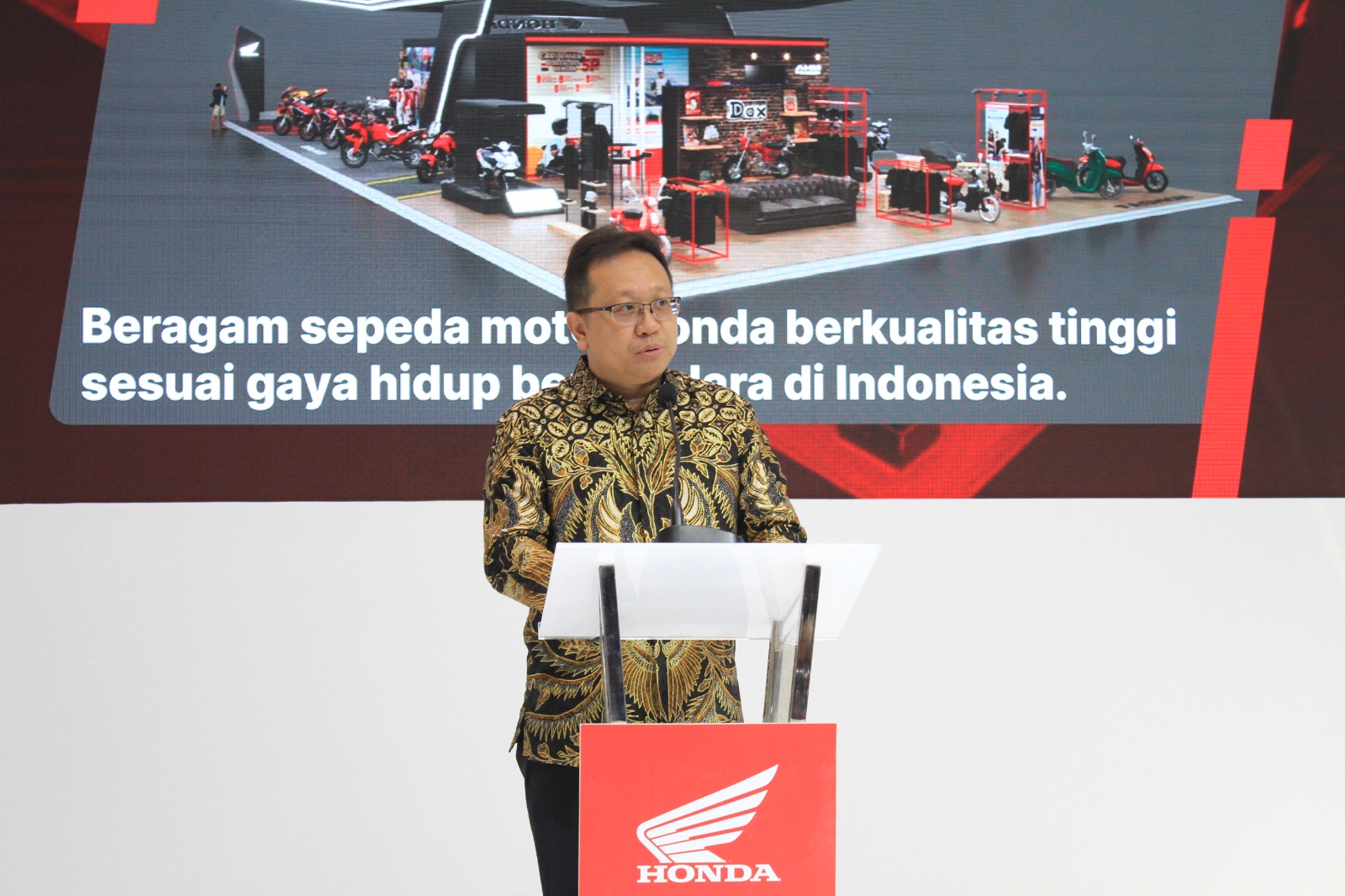 Hadir di IMOS+ 2023, AHM Pamerkan Puluhan Motor