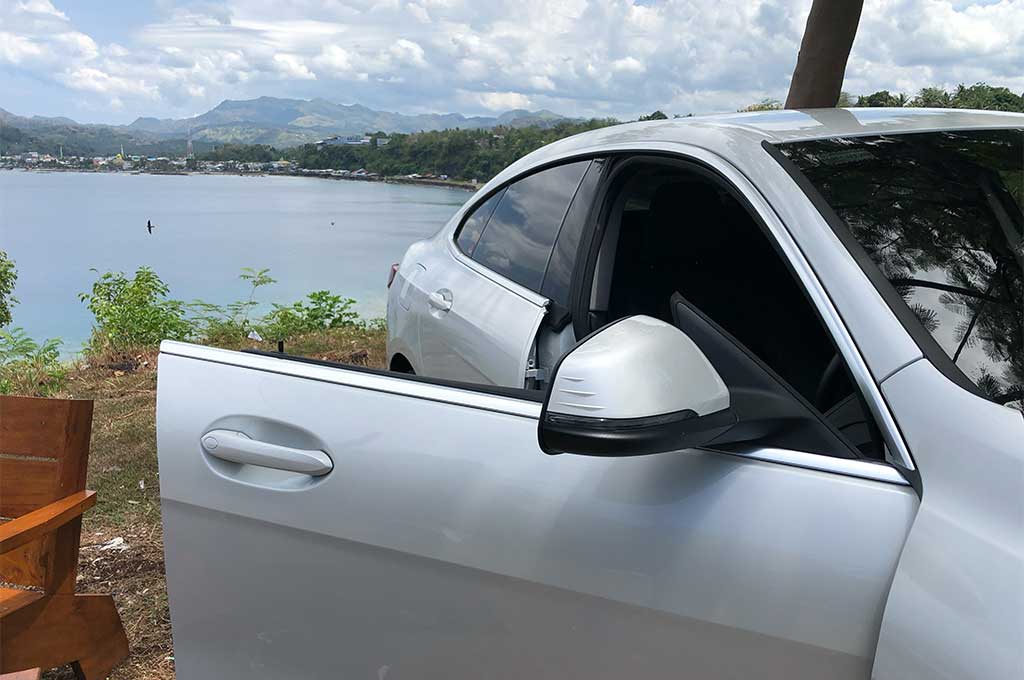 BMW 218i, Sedan Kompak Mewah dengan Fitur Melimpah!