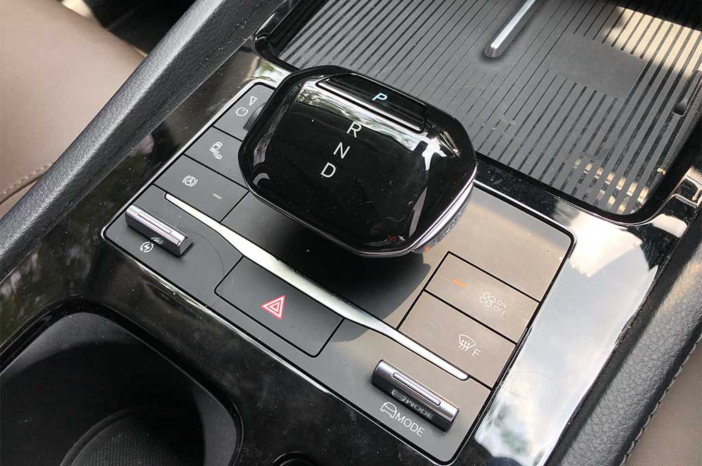 Cari MPEV Anti Ribet dan Canggih? Coba Jajal BYD M6!