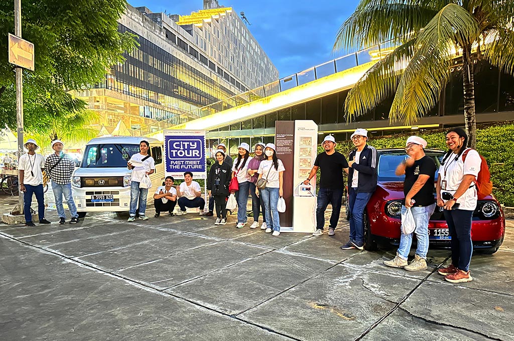 Wisata Baru di Jakarta, Retrospektif Sejarah Indonesia Pakai Mobil Listrik