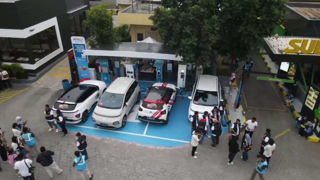 Hadir di Bandung, Etape 2 PLN Mobile EVenture 2024 Bawa Semangat Berkendara Kendaraan Listrik Demi Wujudkan Transisi Energi