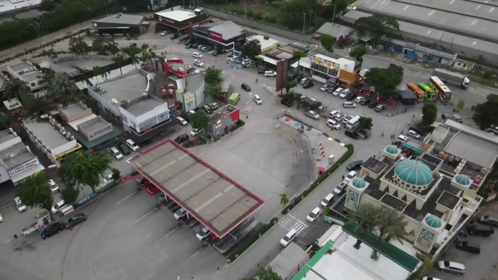 Hadir di Bandung, Etape 2 PLN Mobile EVenture 2024 Bawa Semangat Berkendara Kendaraan Listrik Demi Wujudkan Transisi Energi