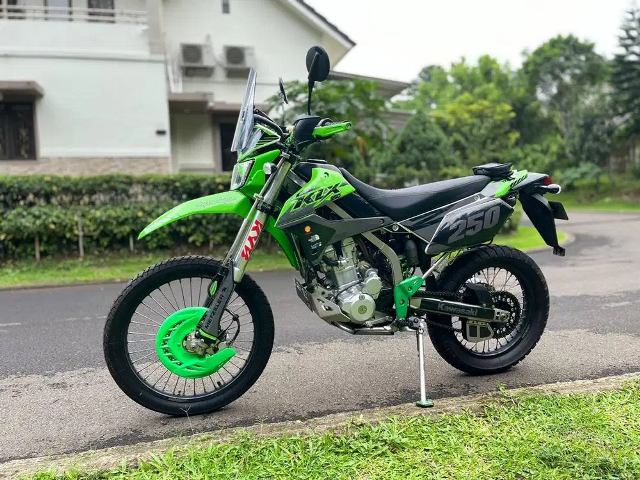 Honda ADV 350 vs Honda CRF 250 vs Kawasaki KLX 250, Mana Lebih Baik?