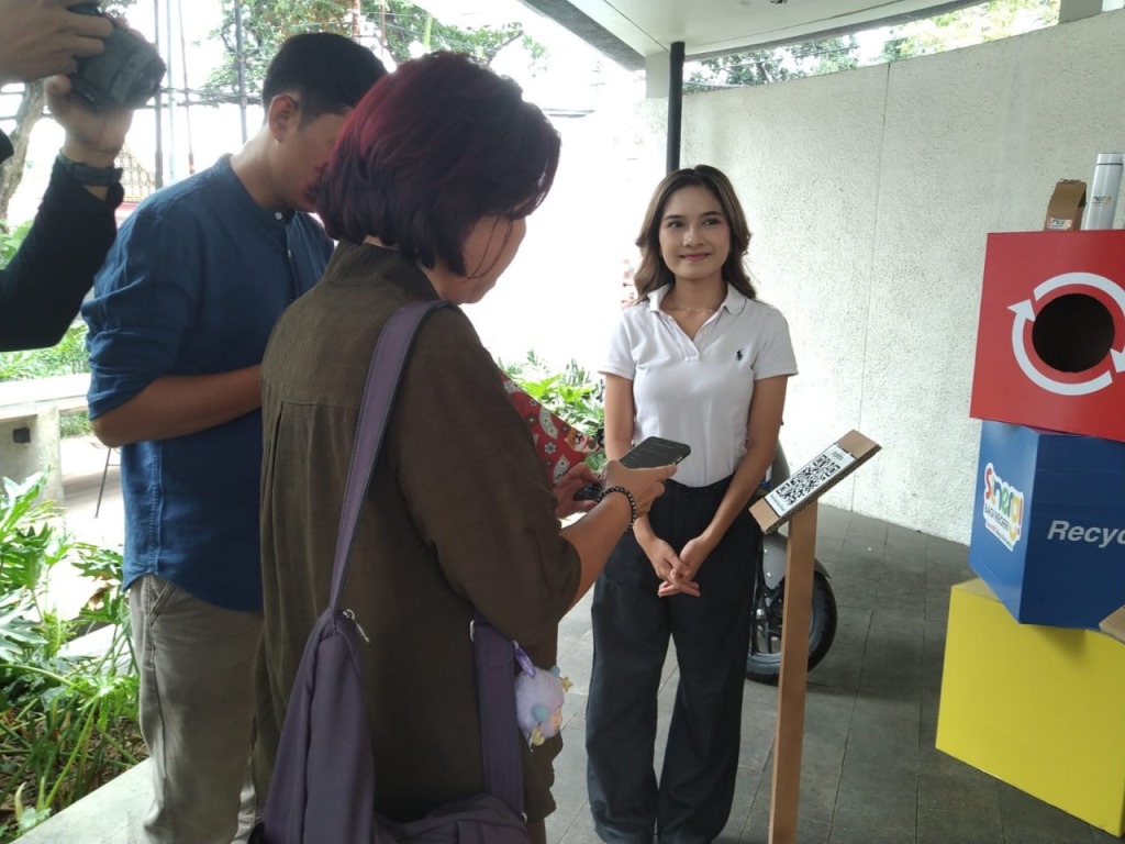 Lestarikan Lingkungan, AHM Gelar Aksi Tukar Botol Sampah dengan <i>Merchandise</i>