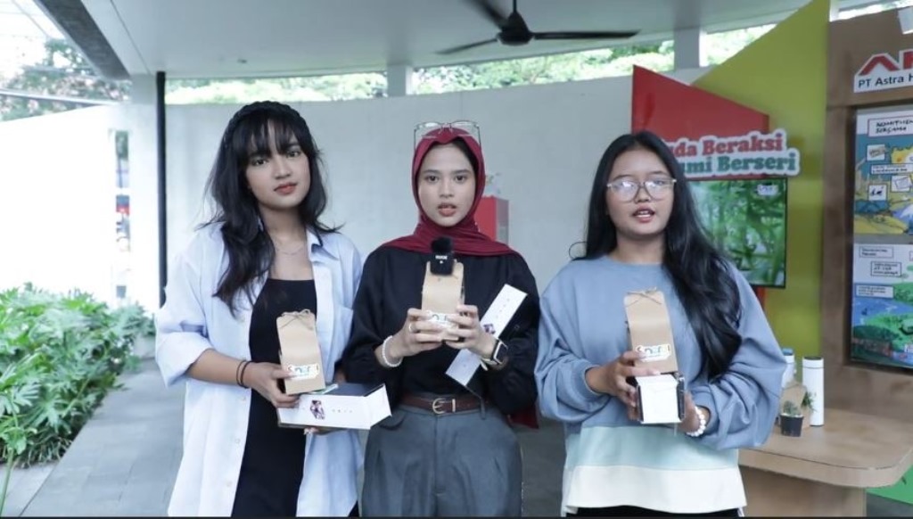 Lestarikan Lingkungan, AHM Gelar Aksi Tukar Botol Sampah dengan <i>Merchandise</i>