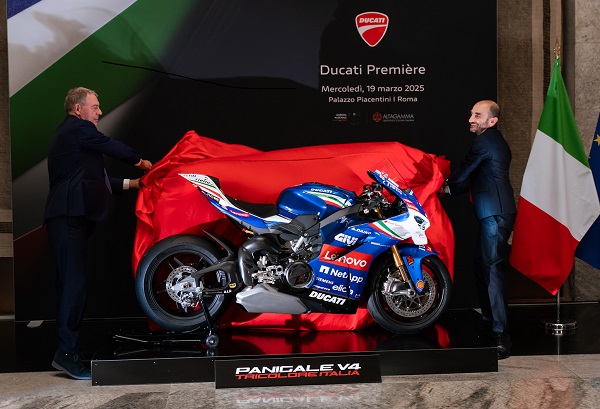 Pesona Ducati Panigale V4 Tricolore Italia, Hanya Diproduksi 163 Unit