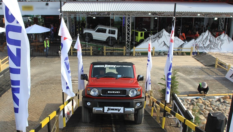 Testimoni Pengunjung IIMS 2024, Ngotot Beli Suzuki Jimny 5-Door Meski Inden