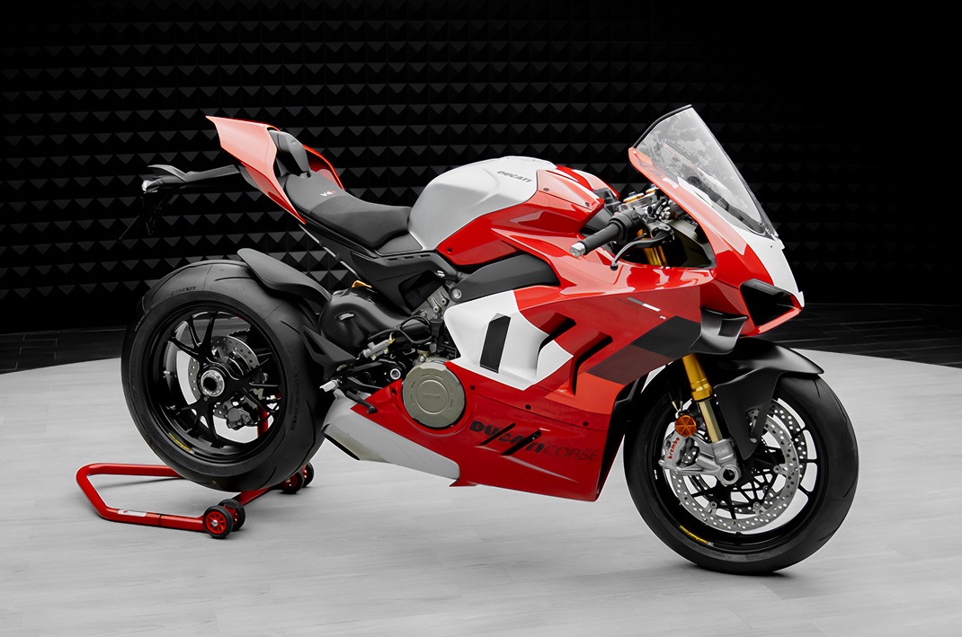 4 Kendaraan Eksotis Nongol di Indonesia, Ada Ducati Edisi Bagnaia hingga Mobil Balap Praga R1
