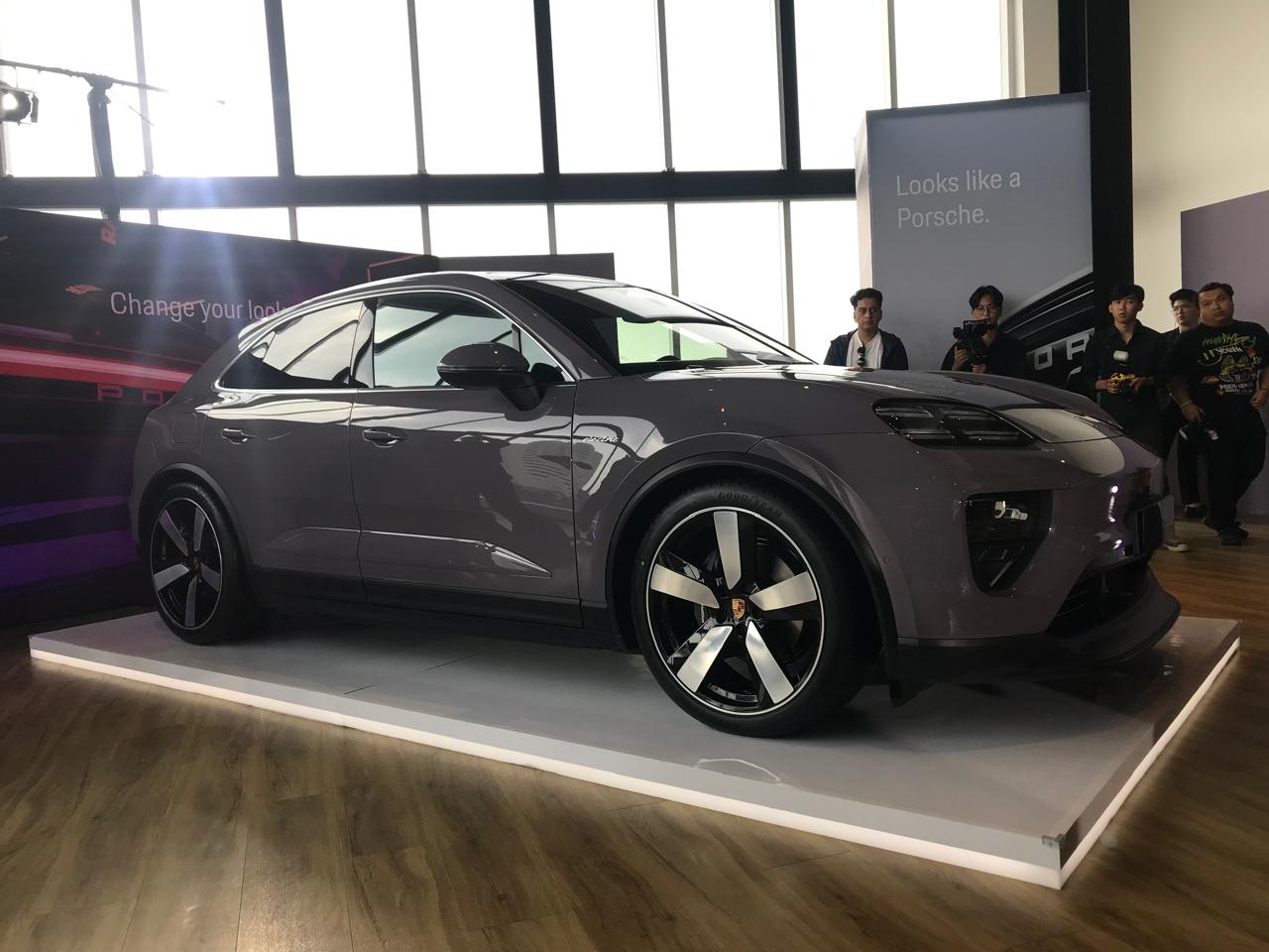 Porsche Macan EV Meluncur di Indonesia, Harga Mulai Rp2,4 Miliar