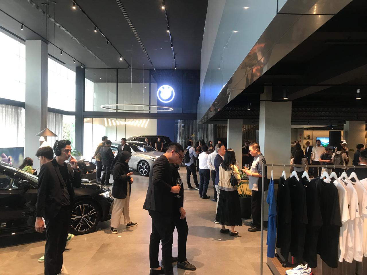 BMW Astra Resmikan Dealer Berkonsep Retail.Next, Ini Keistimewaannya