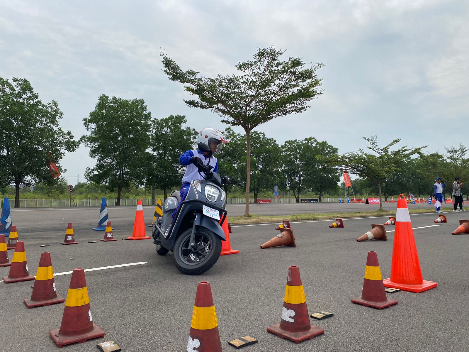 Jurus AHM Melahirkan Instruktur Safety Riding Terbaik