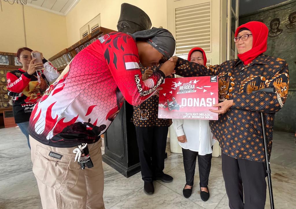 HUT ke-79 RI, Ribuan Bikers Honda PCX Gelar Convoy Merdeka di Seluruh Indonesia