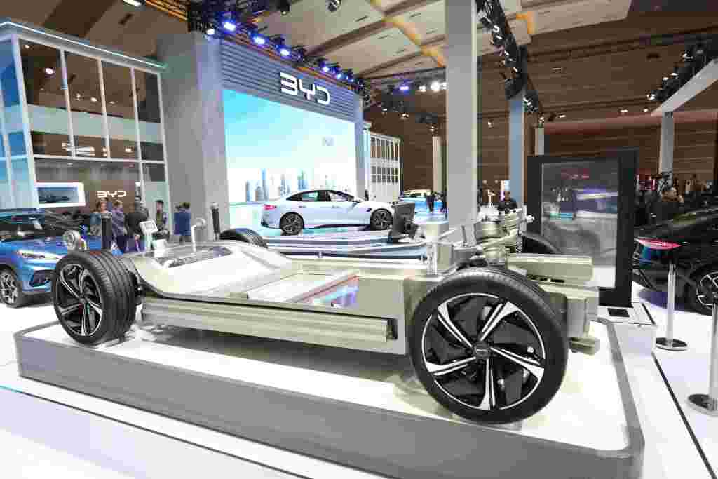 Debut di IIMS 2024, Simak Sepak Terjang BYD di Industri Otomotif
