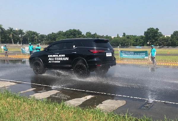 Jajal Performa Ban Bridgestone A/T002 di Lintasan Aspal dan Tanah