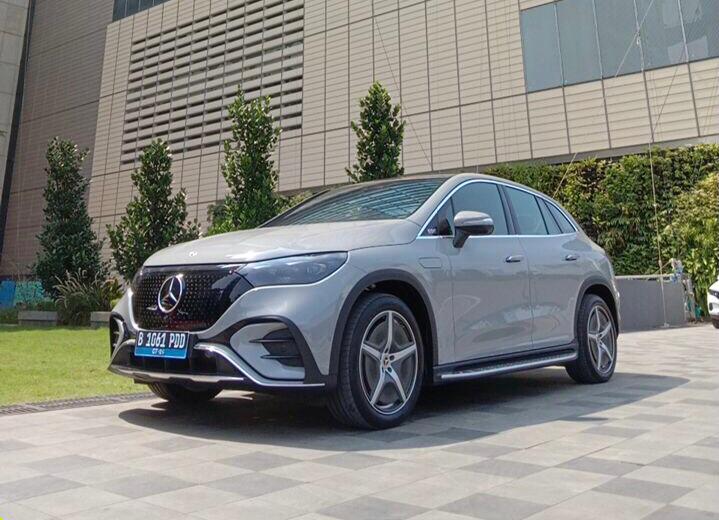Mercedes-Benz Luncurkan Mobil Listrik EQE SUV, Dibanderol Rp2,85 Miliar