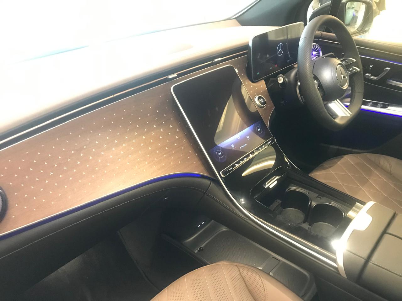 Mercedes-Benz Luncurkan Mobil Listrik EQE SUV, Dibanderol Rp2,85 Miliar