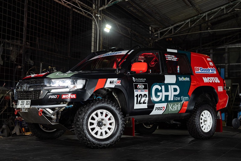 Tatap AXCR 2024, Julian Johan Incar Podium