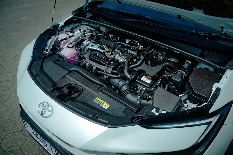 Begini Sensasi Mengendarai All New Toyota Prius PHEV