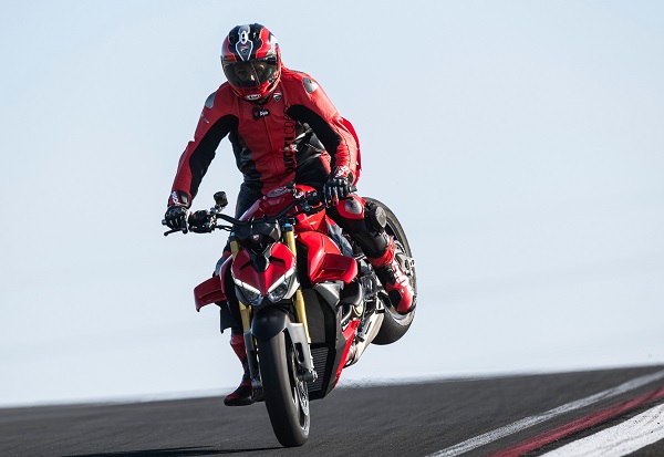 Ducati Luncurkan Streetfighter V4 Baru, Pakai Mesin Spesifikasi MotoGP